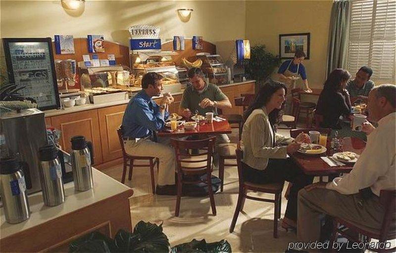 Holiday Inn Express & Suites Rancho Mirage - Palm Spgs Area, An Ihg Hotel מסעדה תמונה