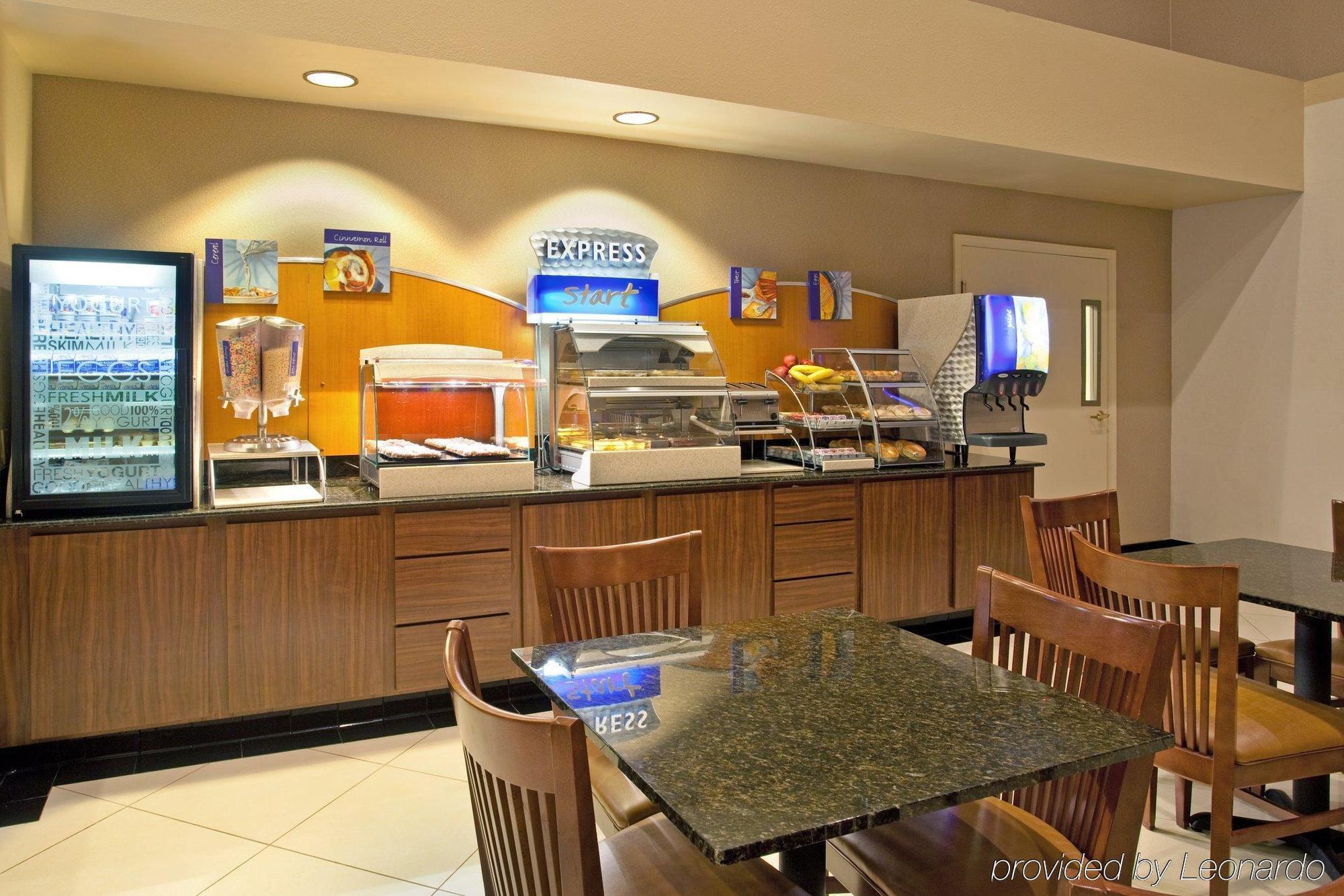 Holiday Inn Express & Suites Rancho Mirage - Palm Spgs Area, An Ihg Hotel מסעדה תמונה